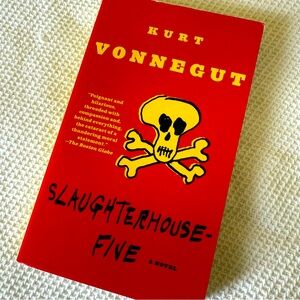 Slaughter-House Five English Paperback